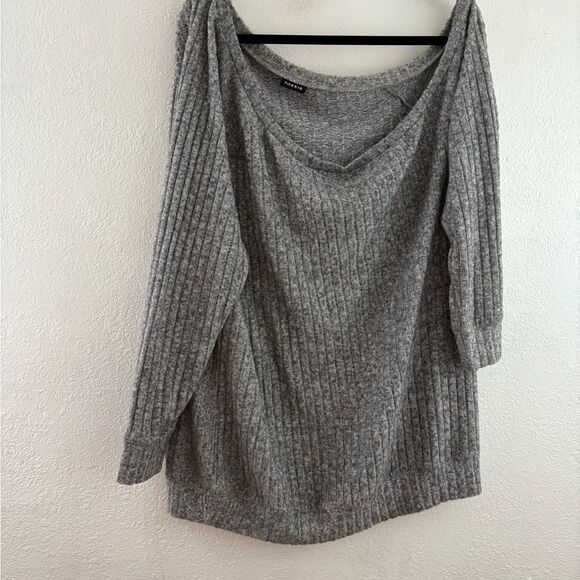 Off-Shoulder Super Soft Plush Wide Rib Sweatshirt size 2X - Picture 2 of 6